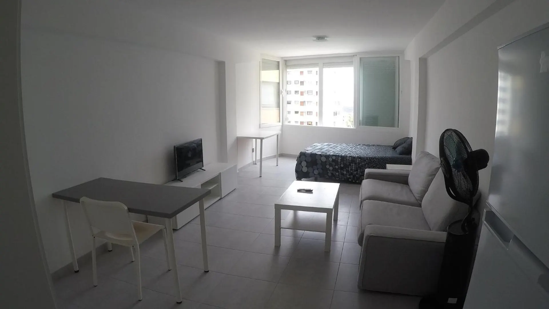 Estudio A 500M De Cala Mayor Playa Con Vistas Al Mar contacts